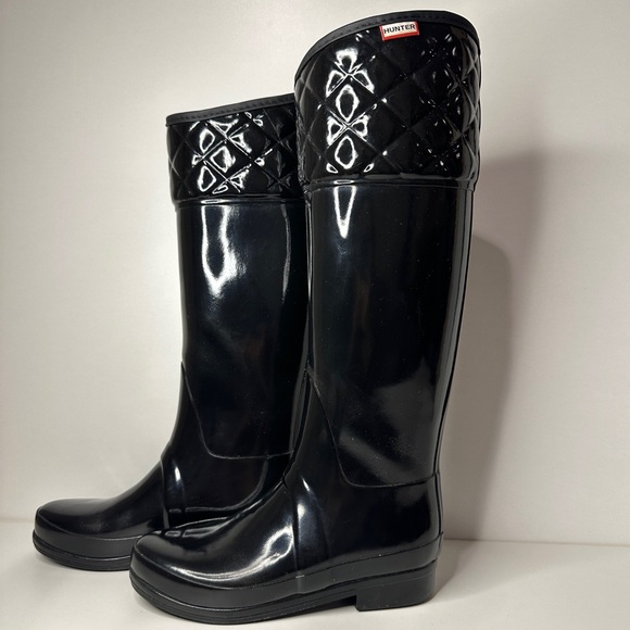 Limited Edition Hunter Regent Rigley Riding Rain Boot in Black. - Picture 3 of 5